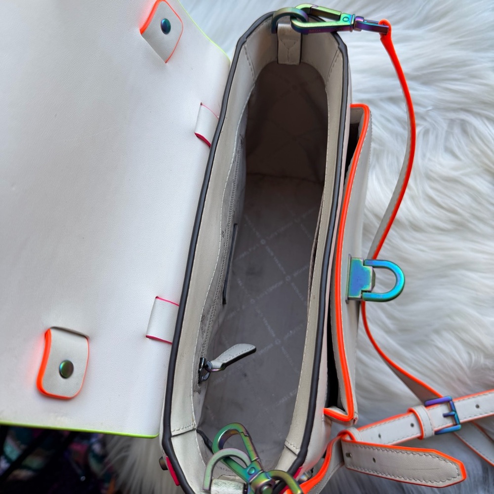Michael Kors - Manhattan White & Neon Purse‎ - Picture 9 of 16